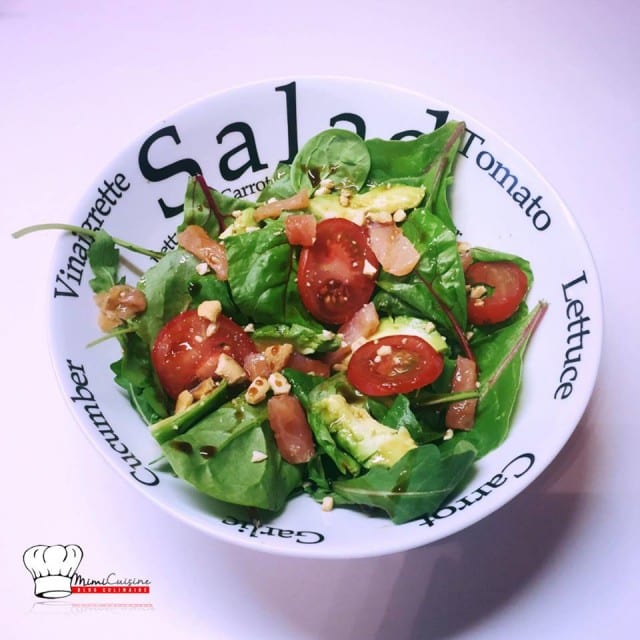 Salade Saumon Avocat Tomate et Noix de Cajou Mimi Cuisine